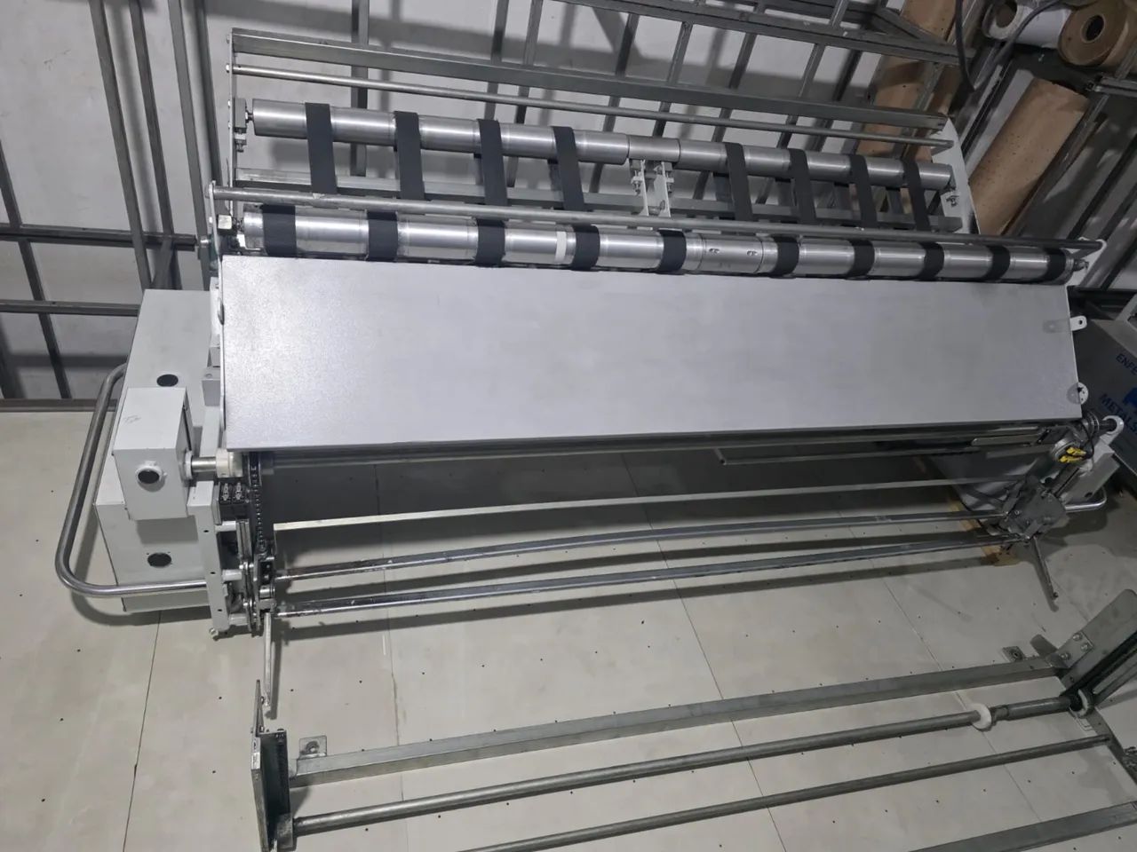 Enfestadeira Semi automática com mesa 