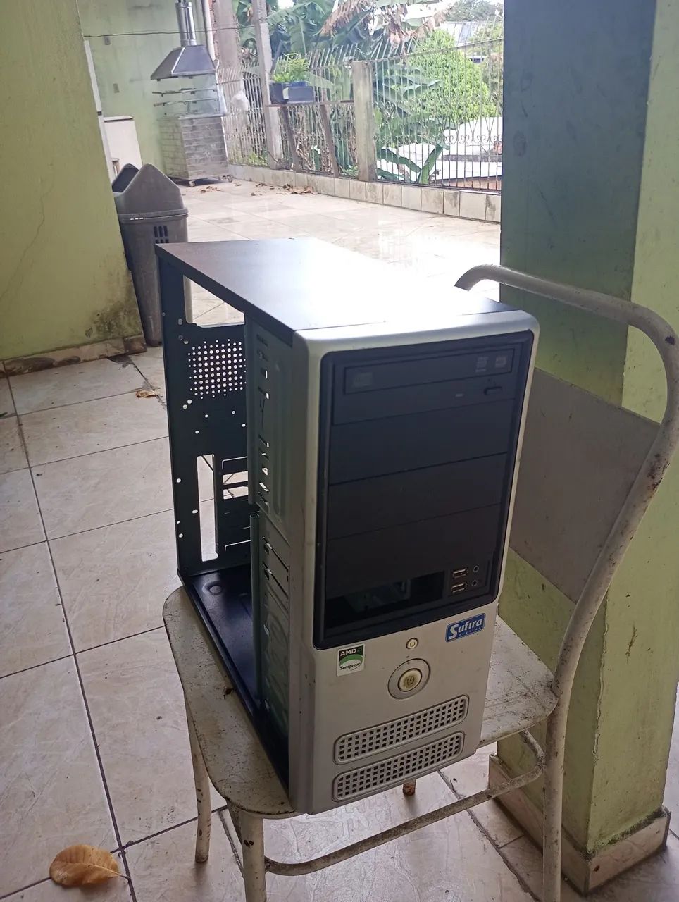 Vendo Gabinete de Computador