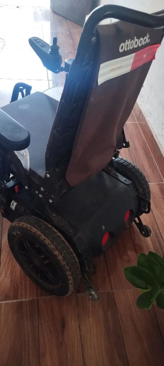 Cadeira de rodas, PREÇO NEGOCIAVEL  - Foto 2