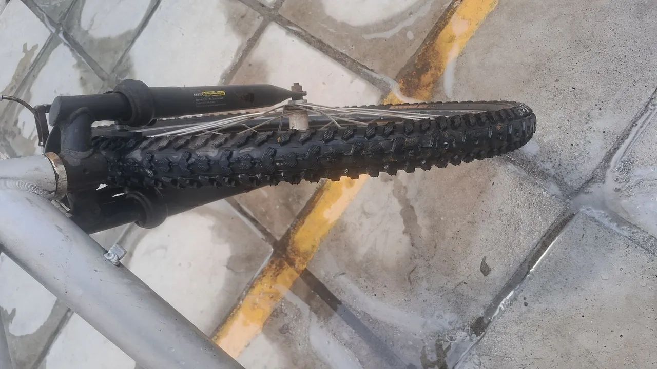 Bicicleta aro 26 alumínio  - Foto 5