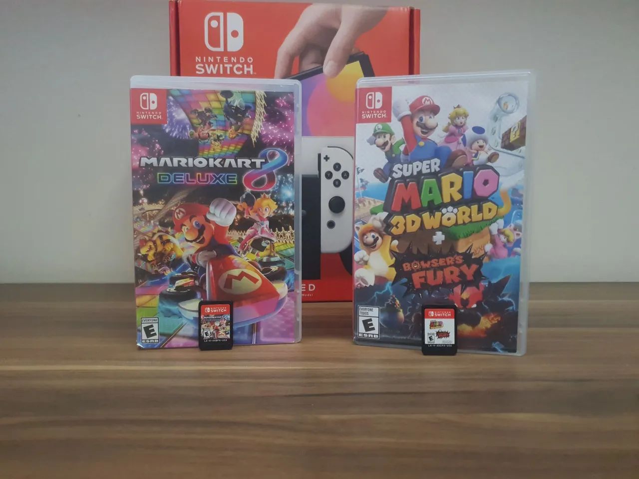 Nintendo switch OLED completo + 2 jogos físicos com conta digital - Foto 3
