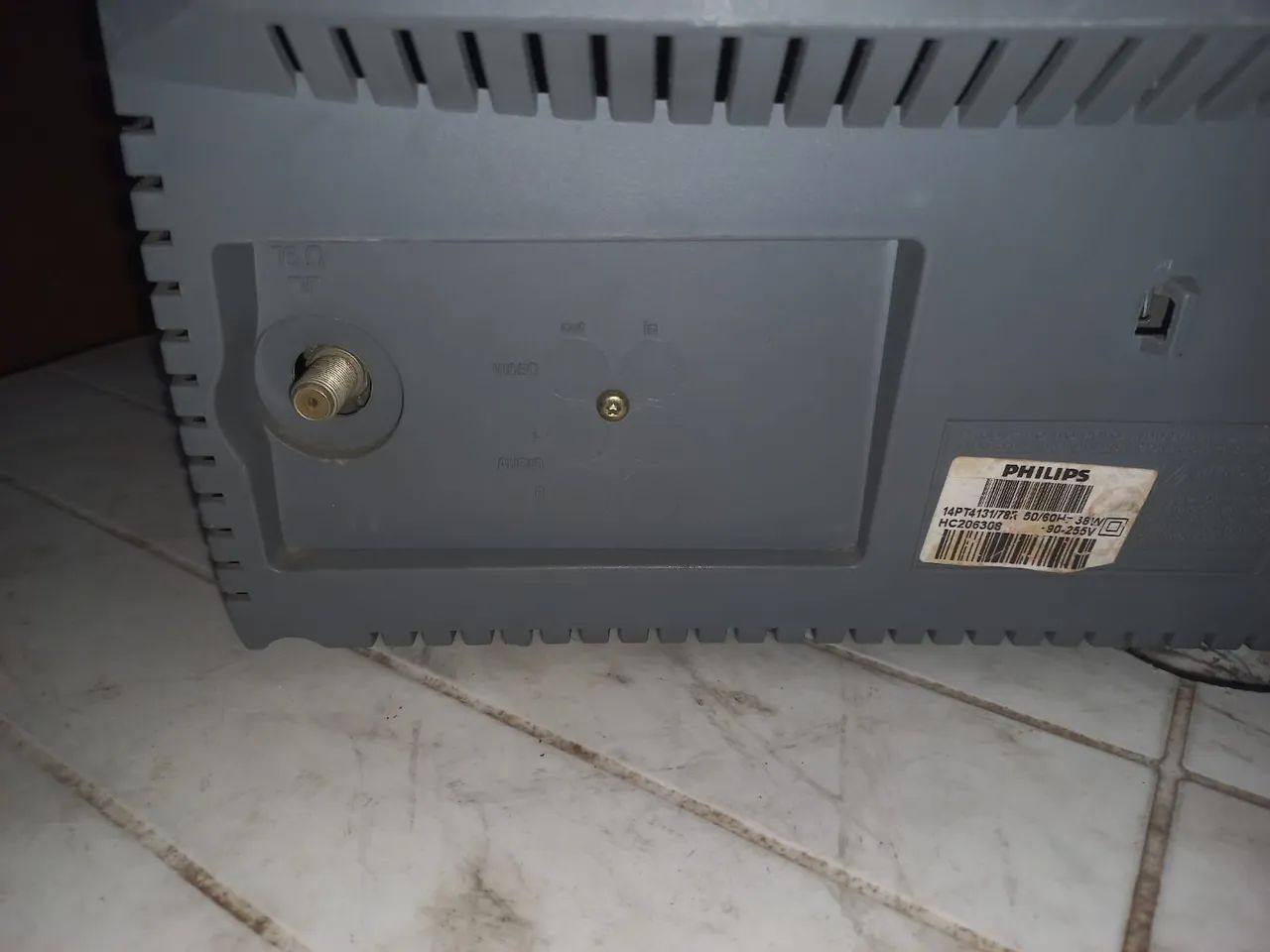 TV Philips 14 com controle  - Foto 2