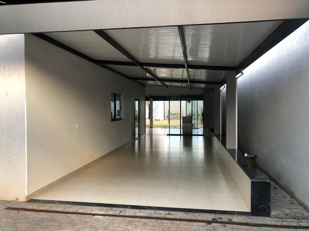 Alugo essa Casa Centro de Jatai - Foto 2
