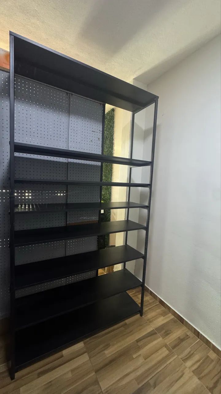 Estante de metalon com prateleiras  - Foto 2