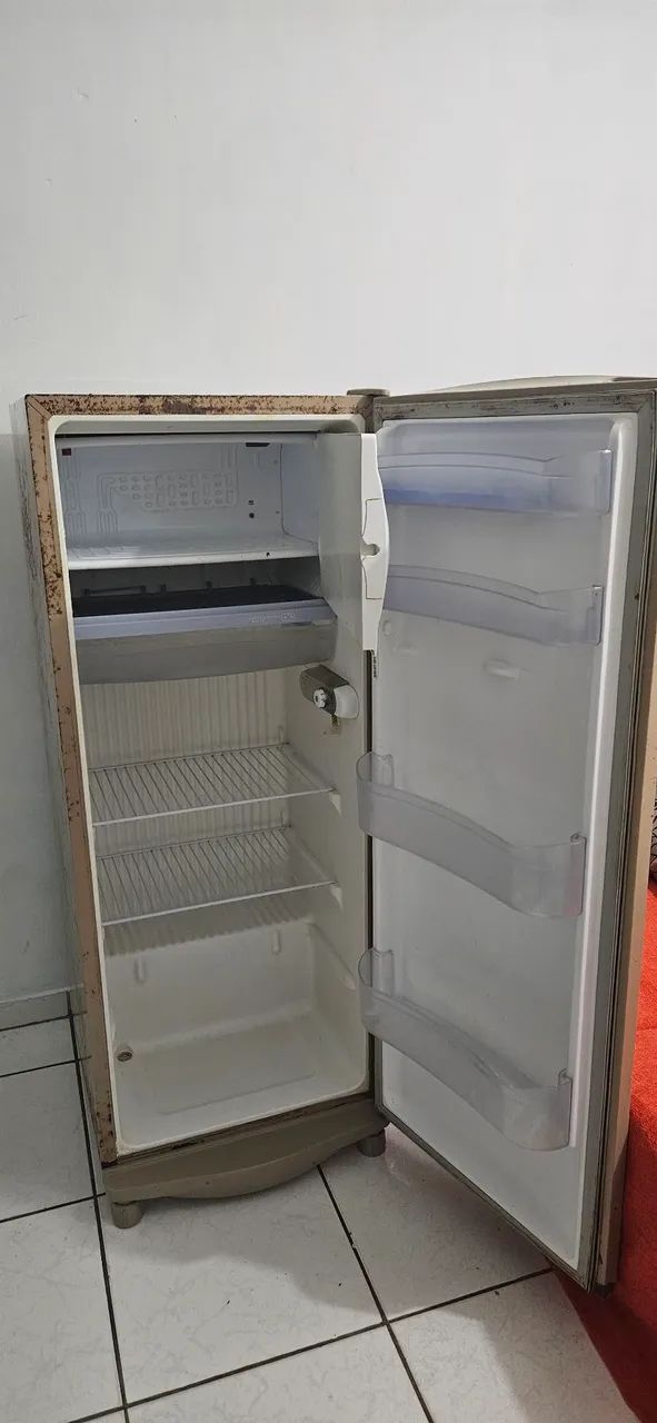 Geladeira (com defeito) - Foto 2