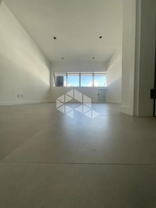 SALA COMERCIAL À VENDA NO ESTREITO COM 29 M² PRIVATIVOS - Foto 5