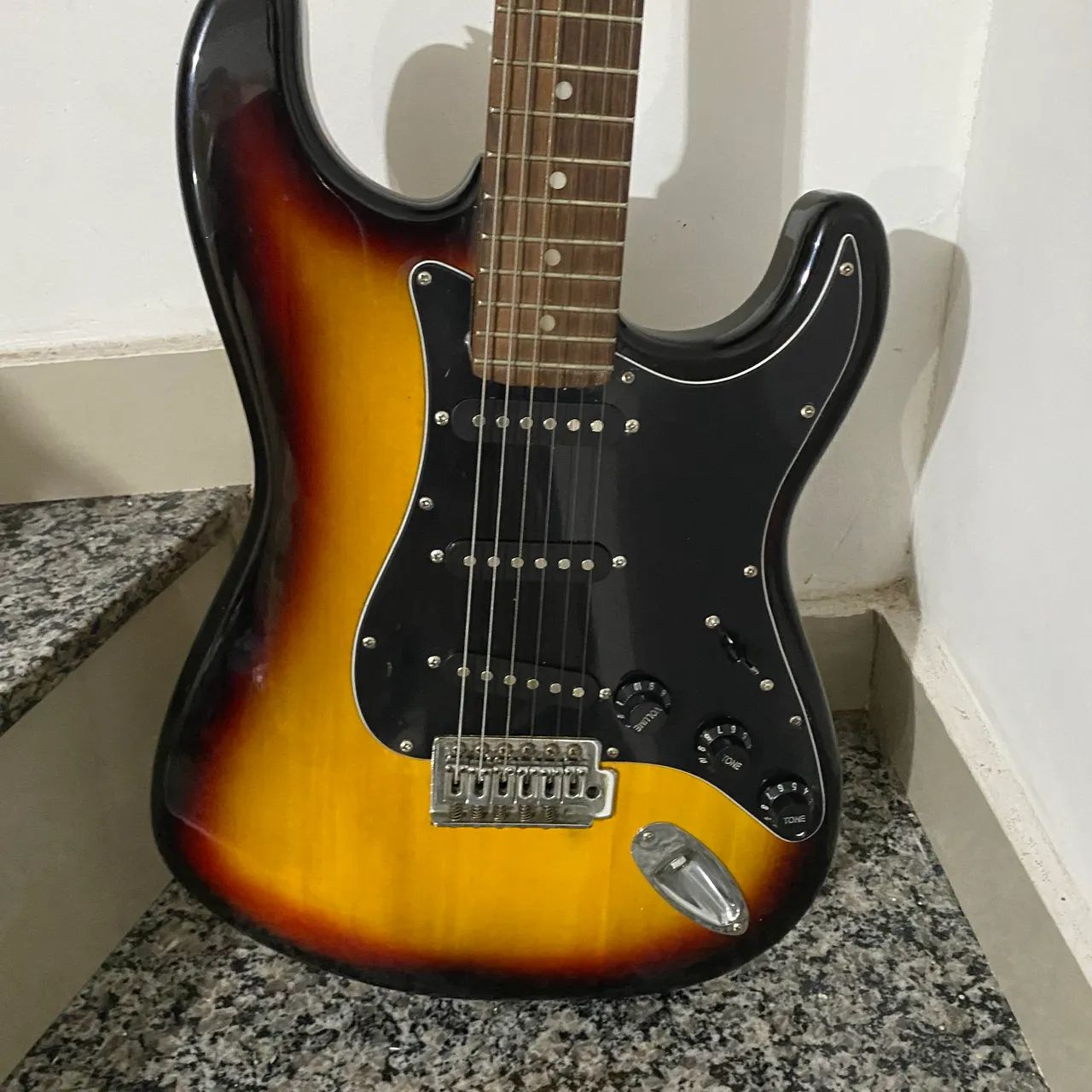 Guitarra stratocaster 