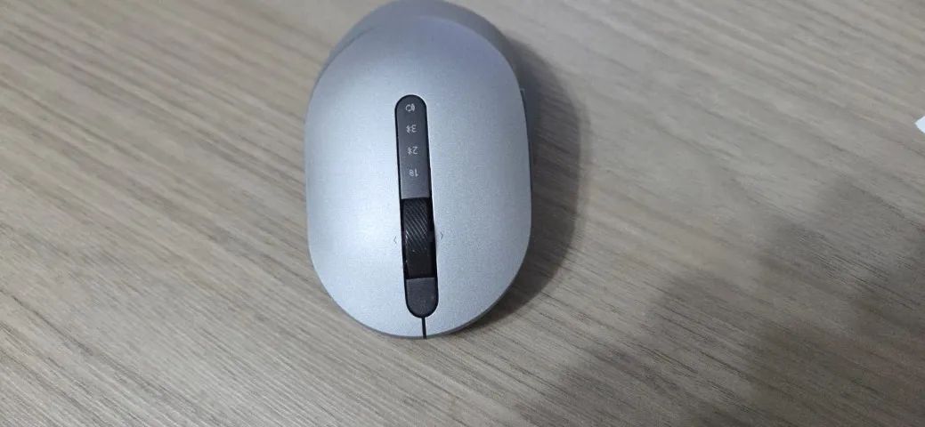 Kit Teclado e Mouse Dell Pro Plus KM7321W Bluetooth - 4 Meses de Uso - Foto 2