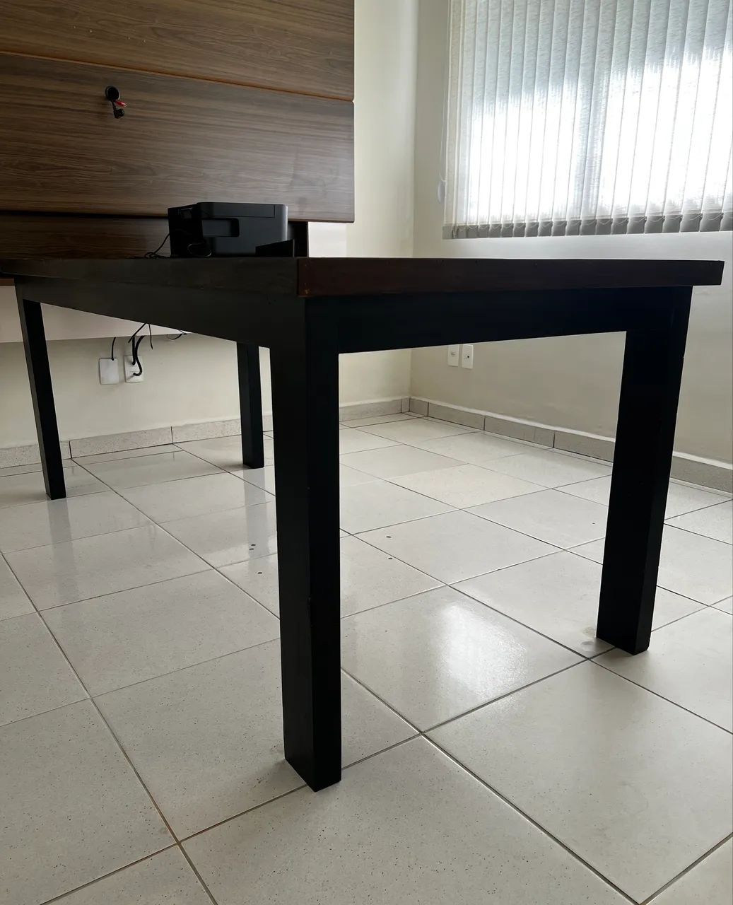 Versatile table.418477619954339841