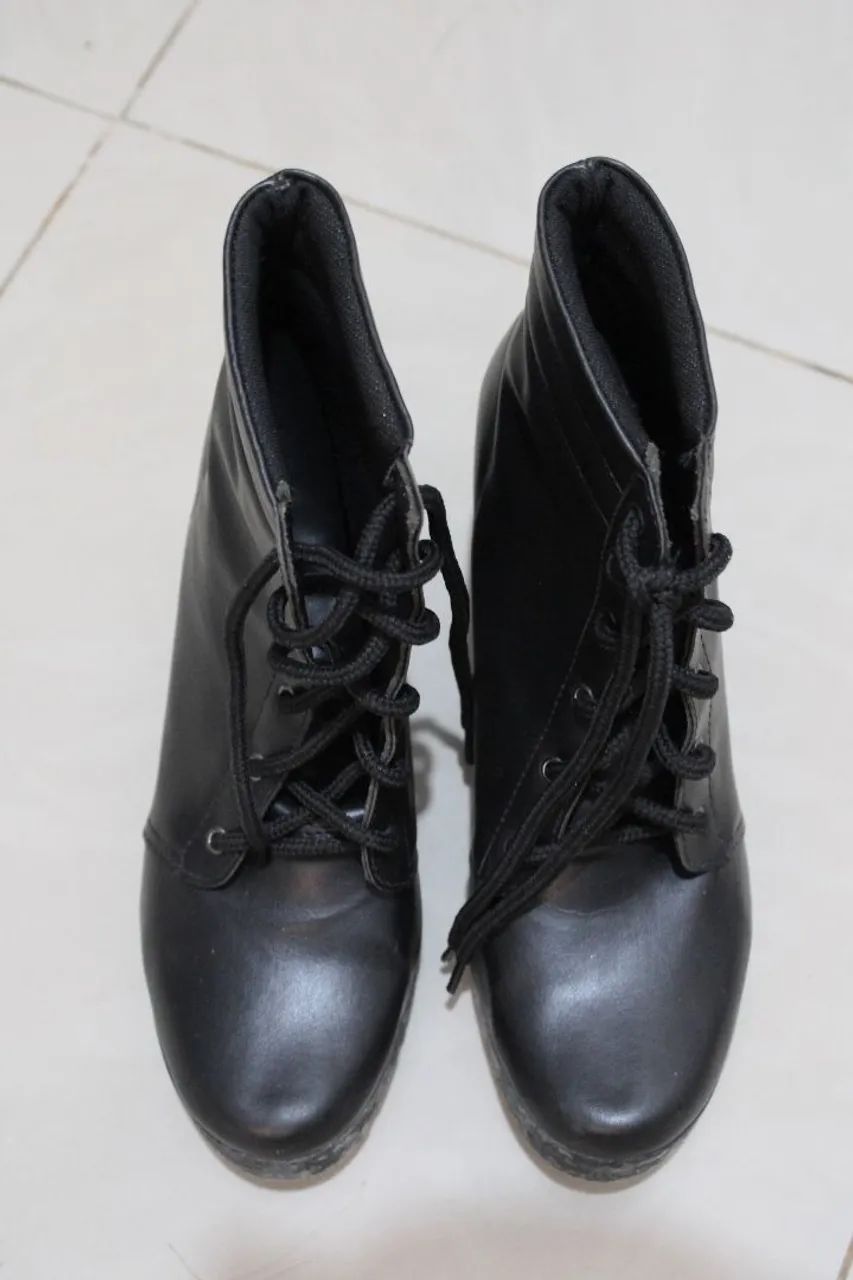 Bota preta feminina  - Foto 2