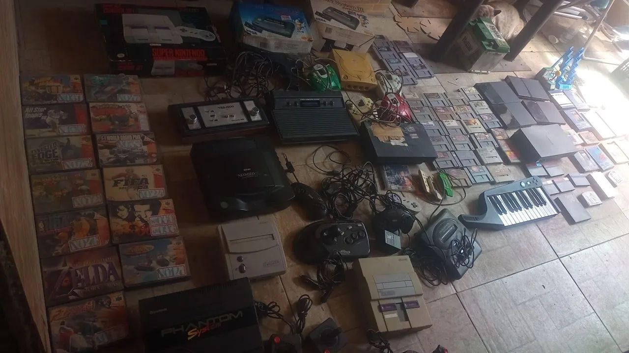 Diversos videogames antigos 