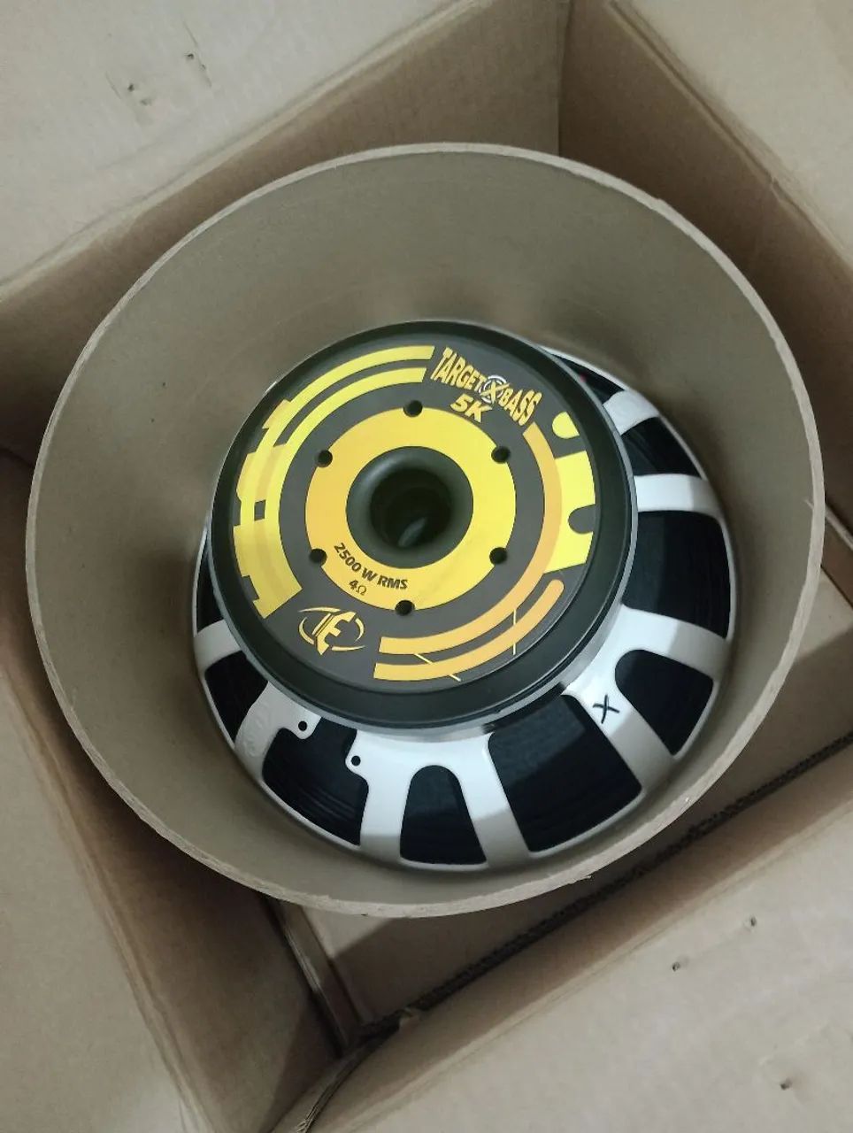 Eros 15" 5k 2500rms zerado na caixa nunca usado - Foto 3