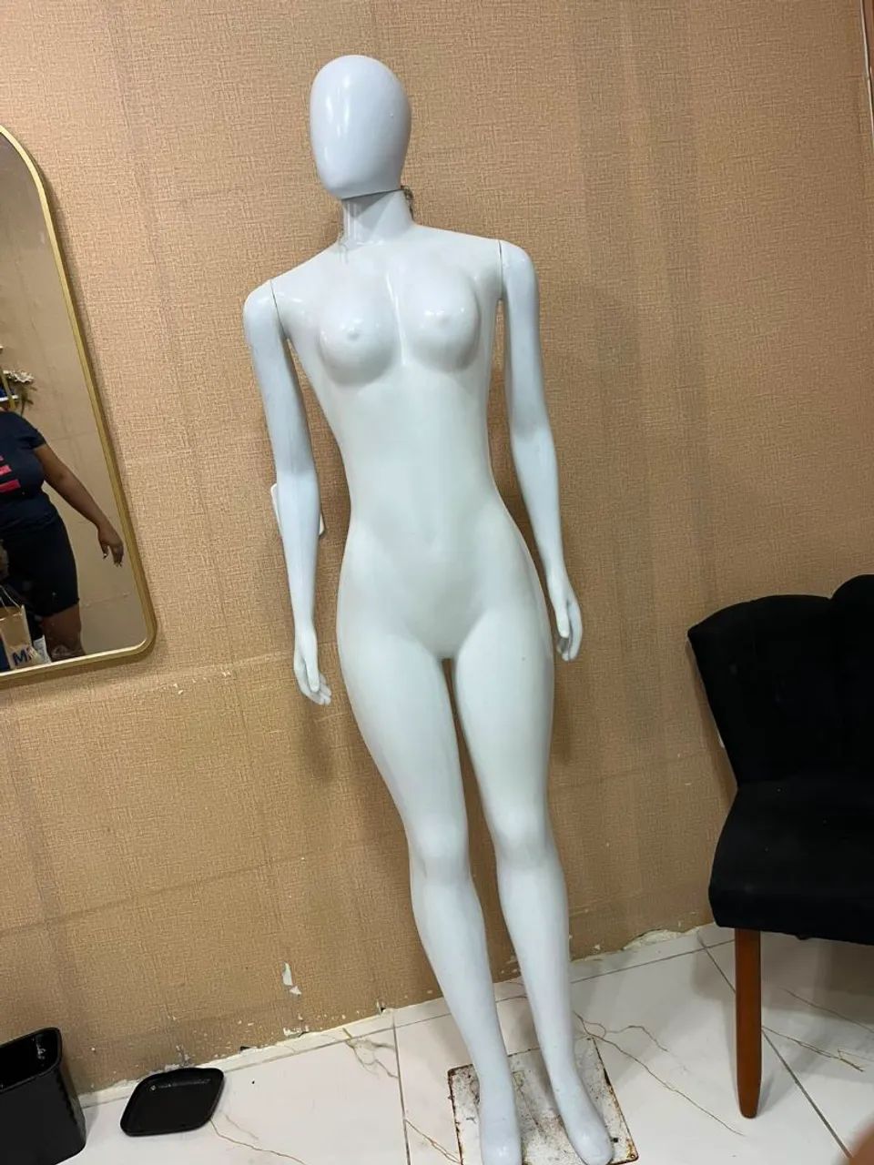 Manequim de Loja Feminino com Base