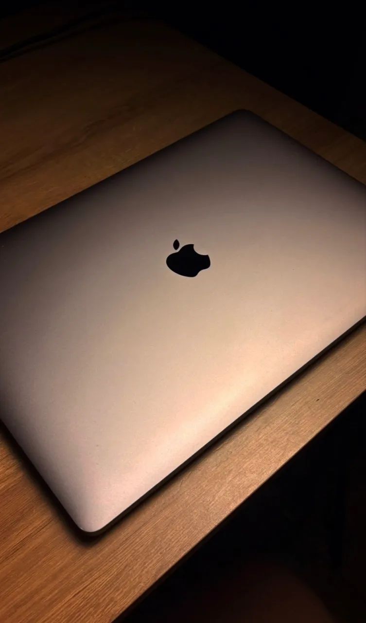MacBook Pro 2018 Core I7 - Foto 2
