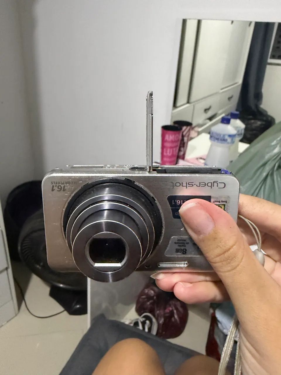 cybershot sony 16.165606296902275121