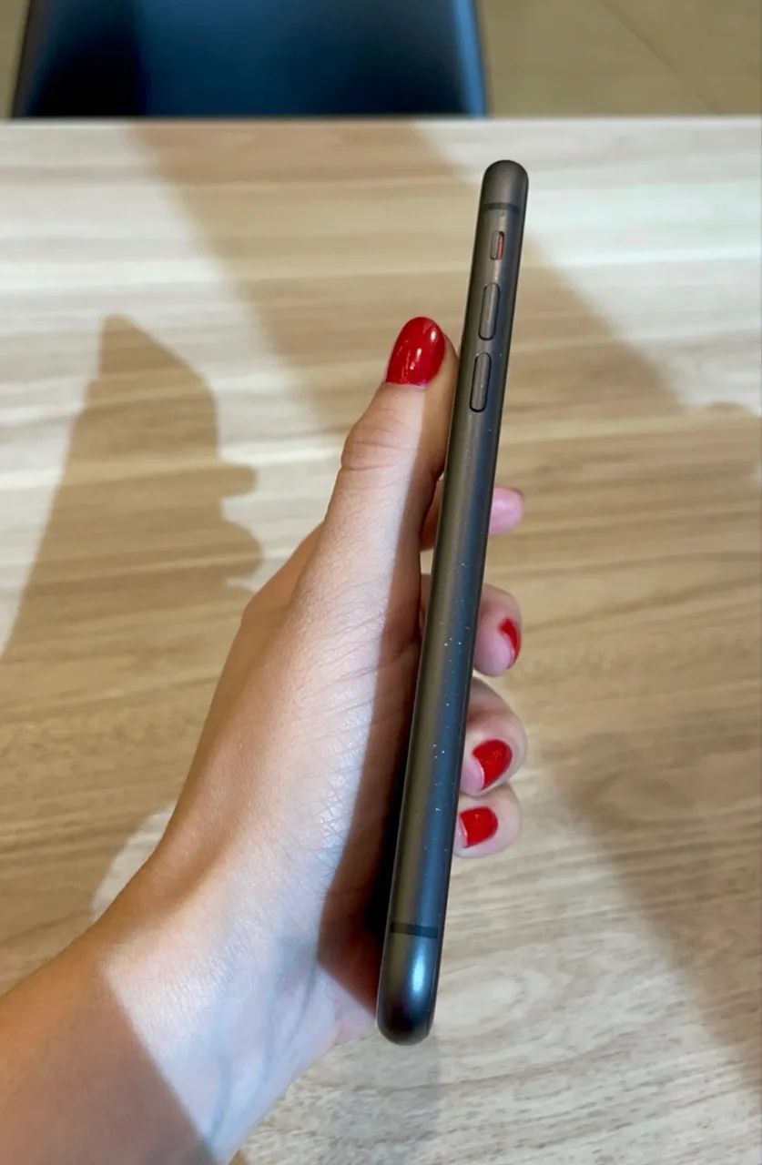 iPhone 11 64Gb Preto 75%  - Foto 3