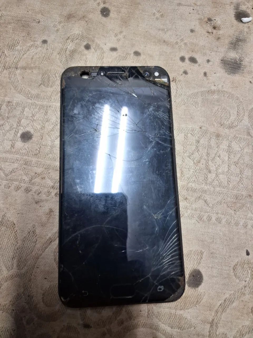 celular asus com defeito não sei o defeito nem o modelo  - Foto 2