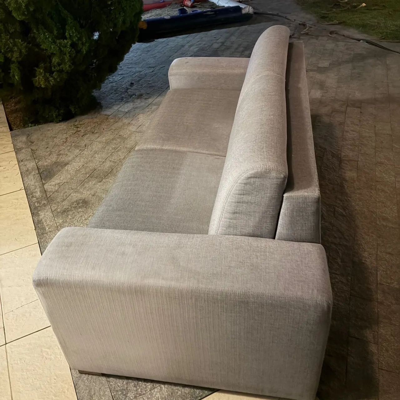 Sofá 2 lugares - 2,22m cinza457517279446968324