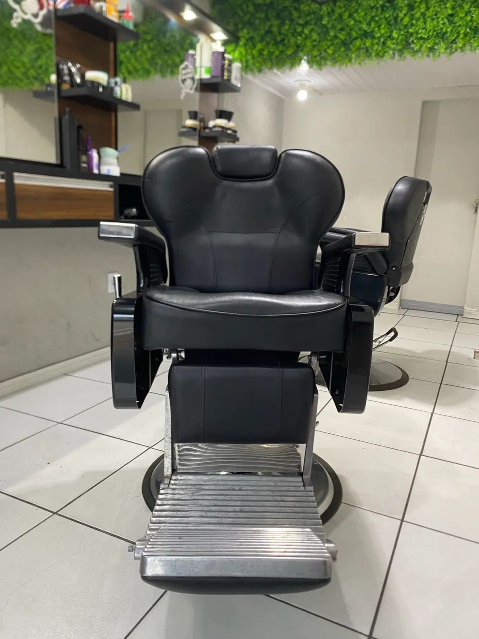 Vendo cadeira e bancada para barbearia 