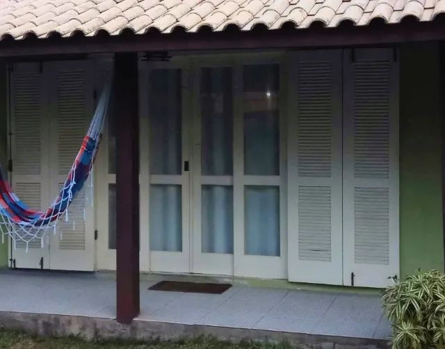1 porta completa de madeira nobre