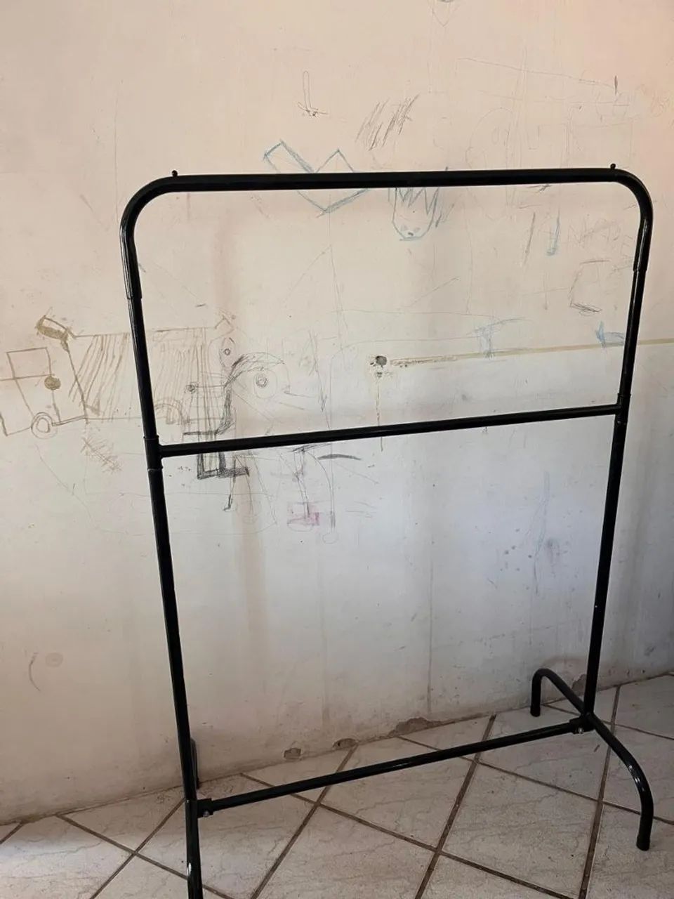 Arara regulável de ferro