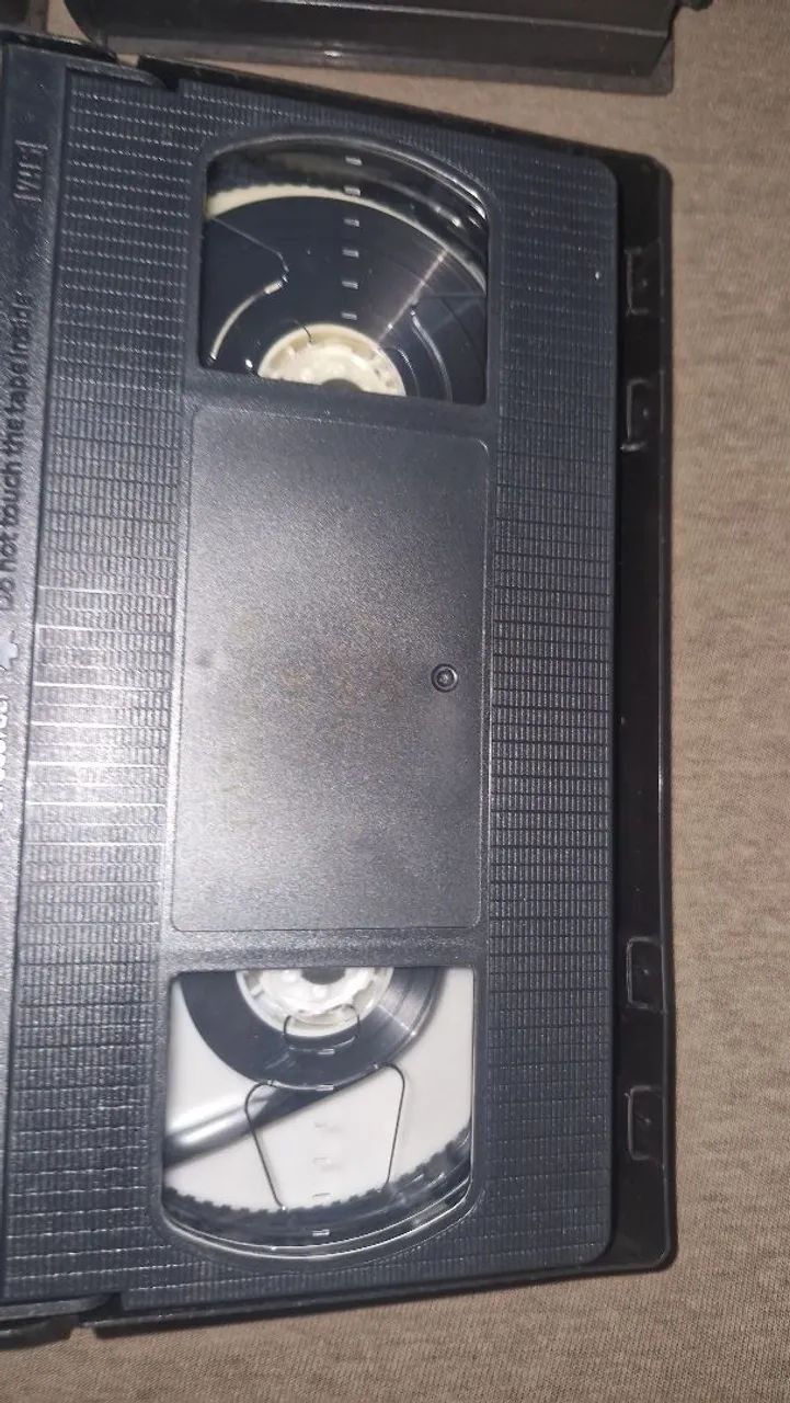 6 vhs gravados com capa dura - Foto 4