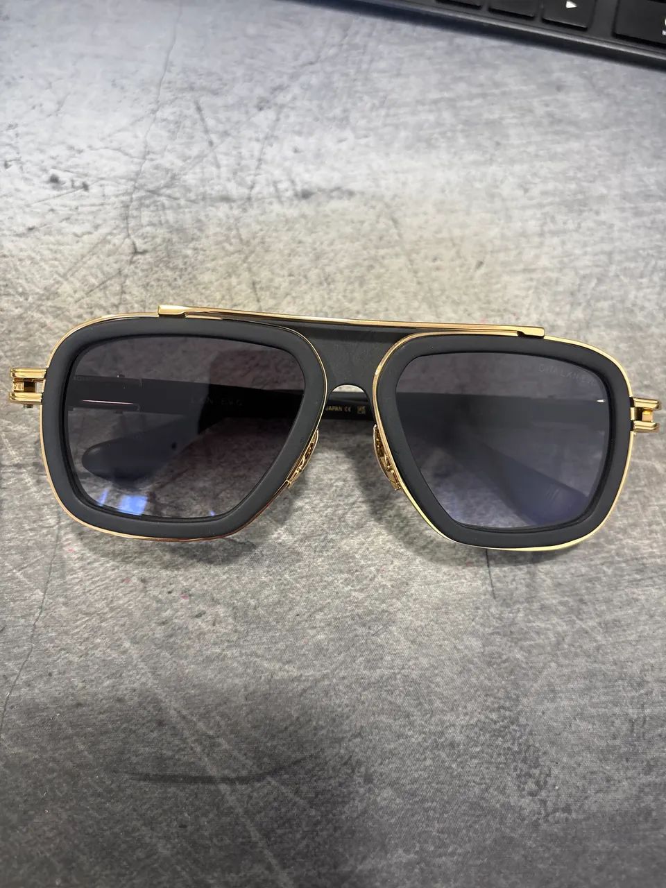 Oculos de Sol Dita LXN EVO preto dourado 