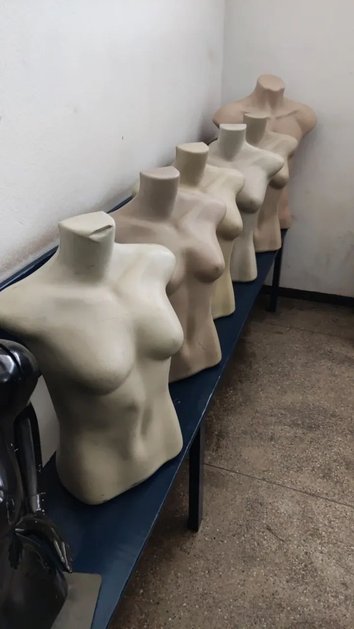 Manequins plástico resistente 