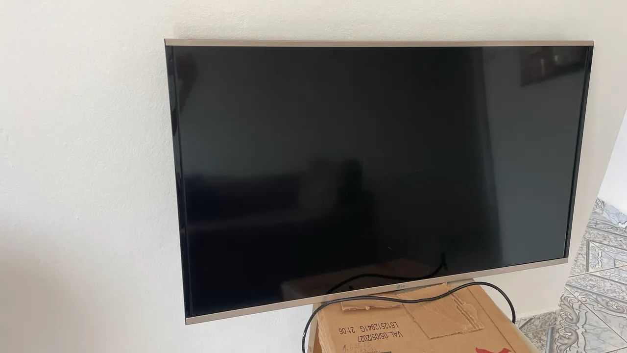 TV LG 43 polegadas para retirada de peças