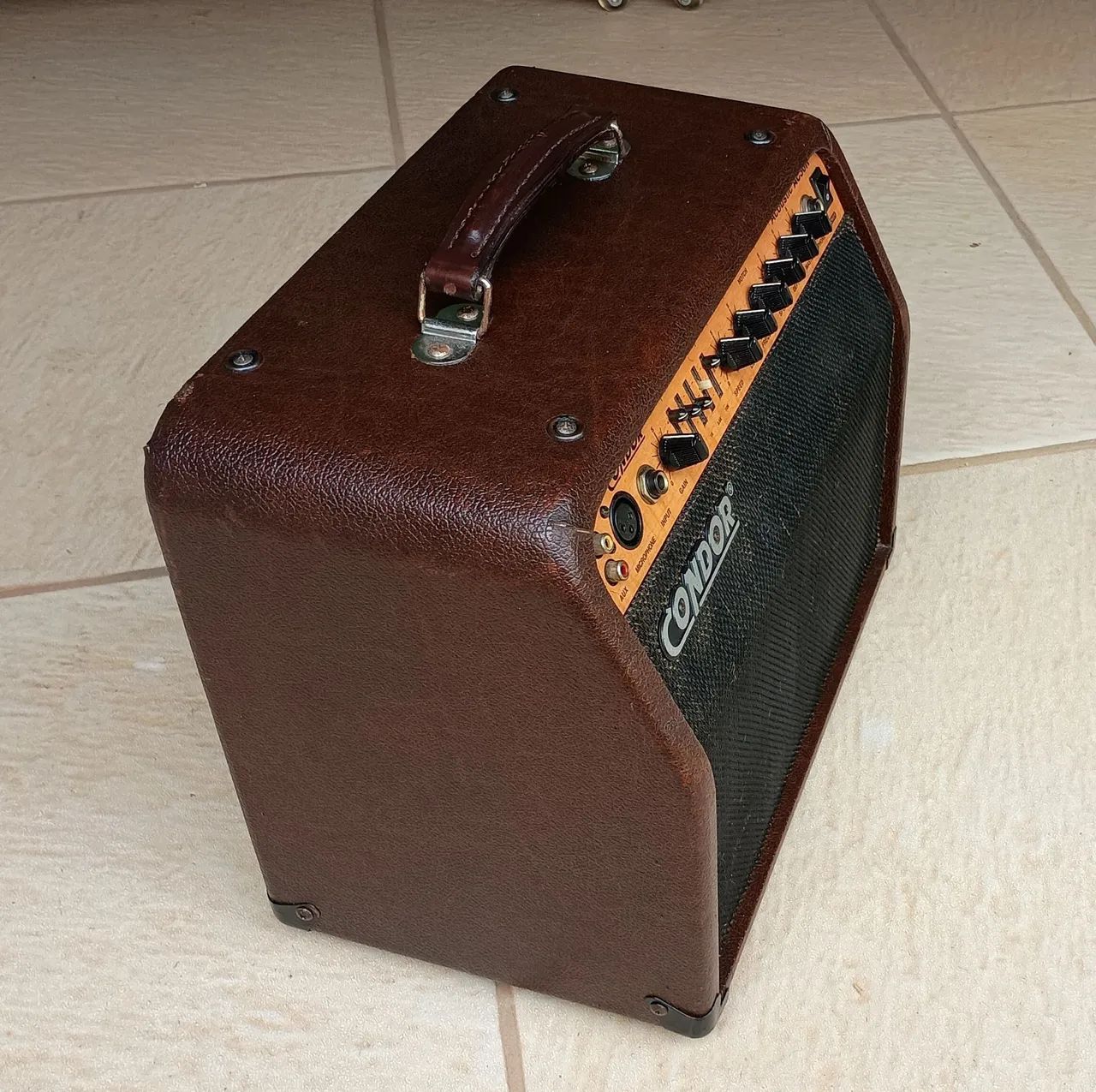 Caixa acústica amplificada Condor AC30R  30 Watts  - Foto 4