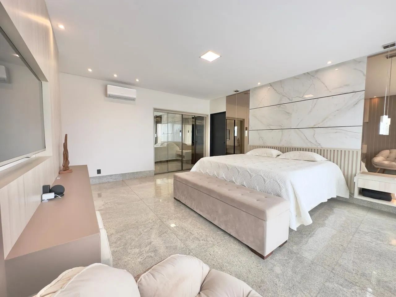 Sobrado Exclusivo, são 4 suítes, Área de lazer completa, Elevador, Geração de Energia, Vis - Foto 12