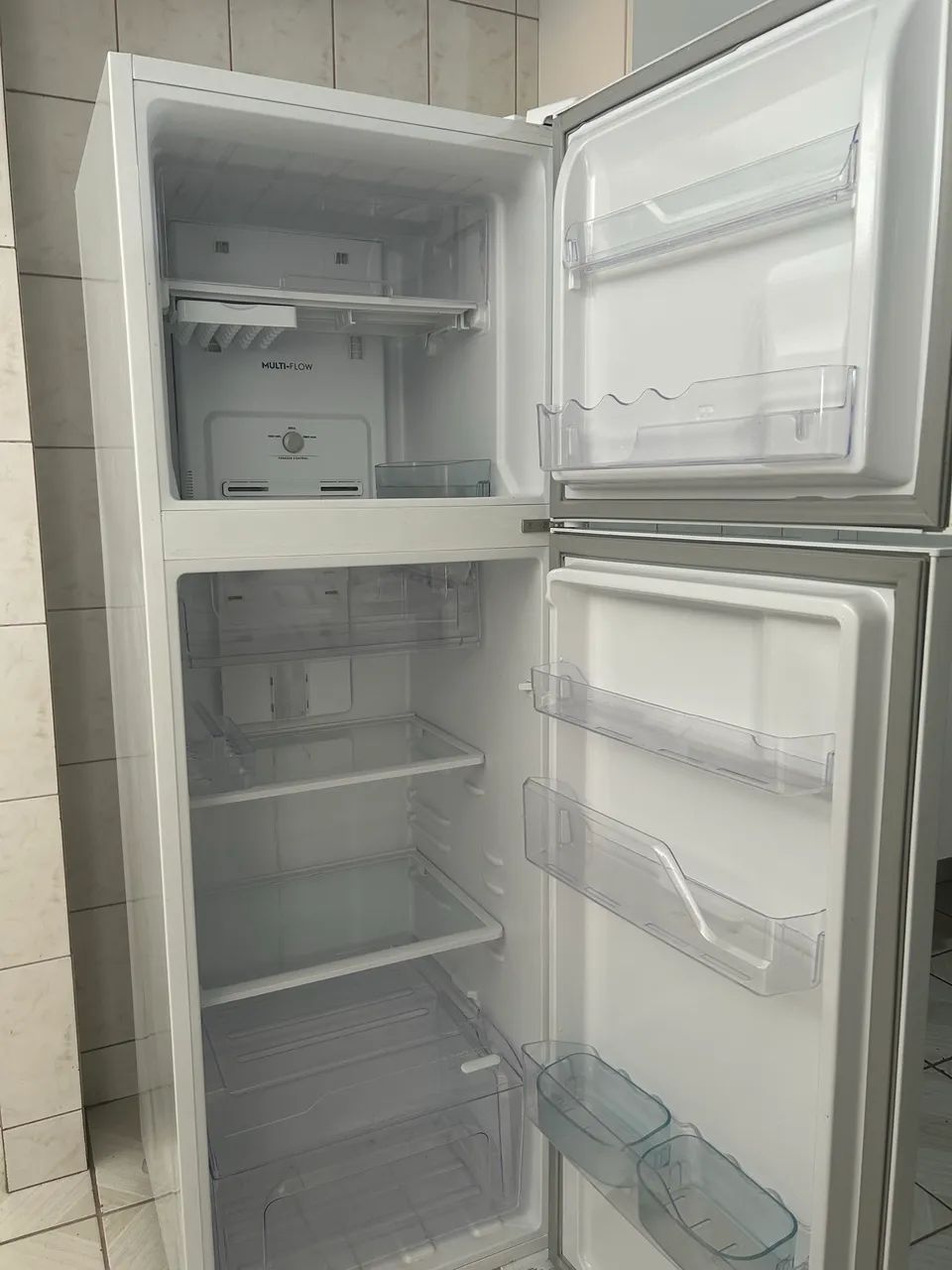 Geladeira eletrolux NOVA - Foto 4