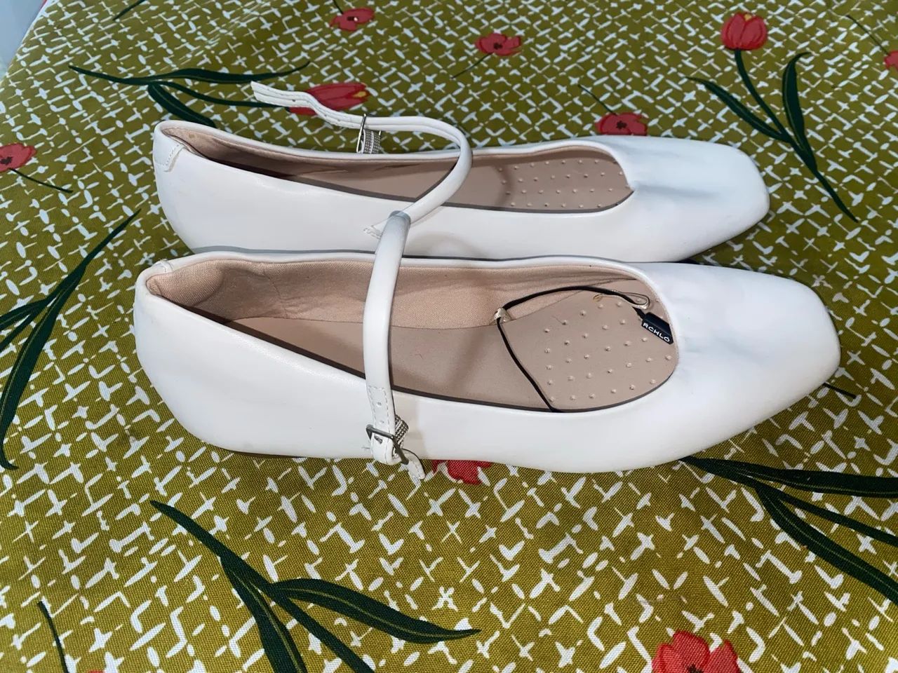 Sapatilha branca  - Foto 3