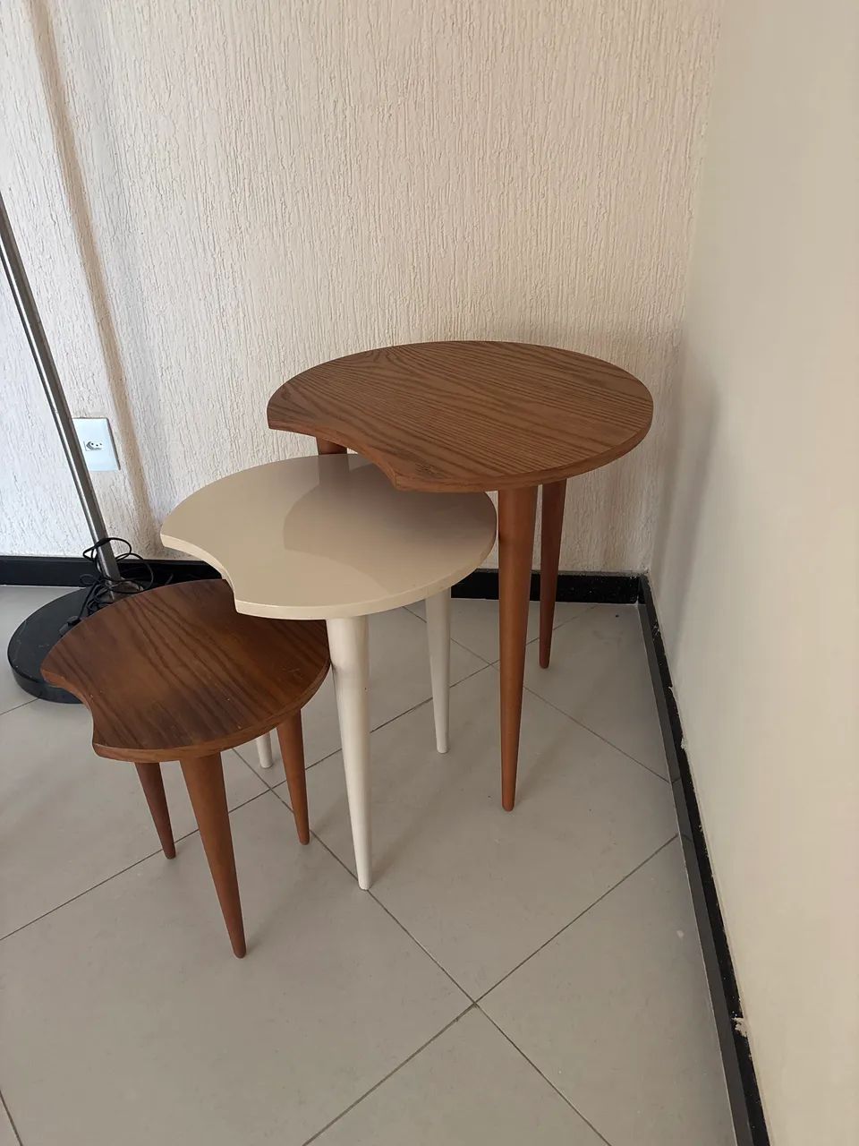 Vendo kit 3 mesas de canto  - Foto 3