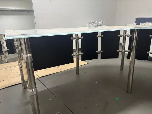 Mesa de Escritório em L com Tampo de Vidro Branco - Foto 5