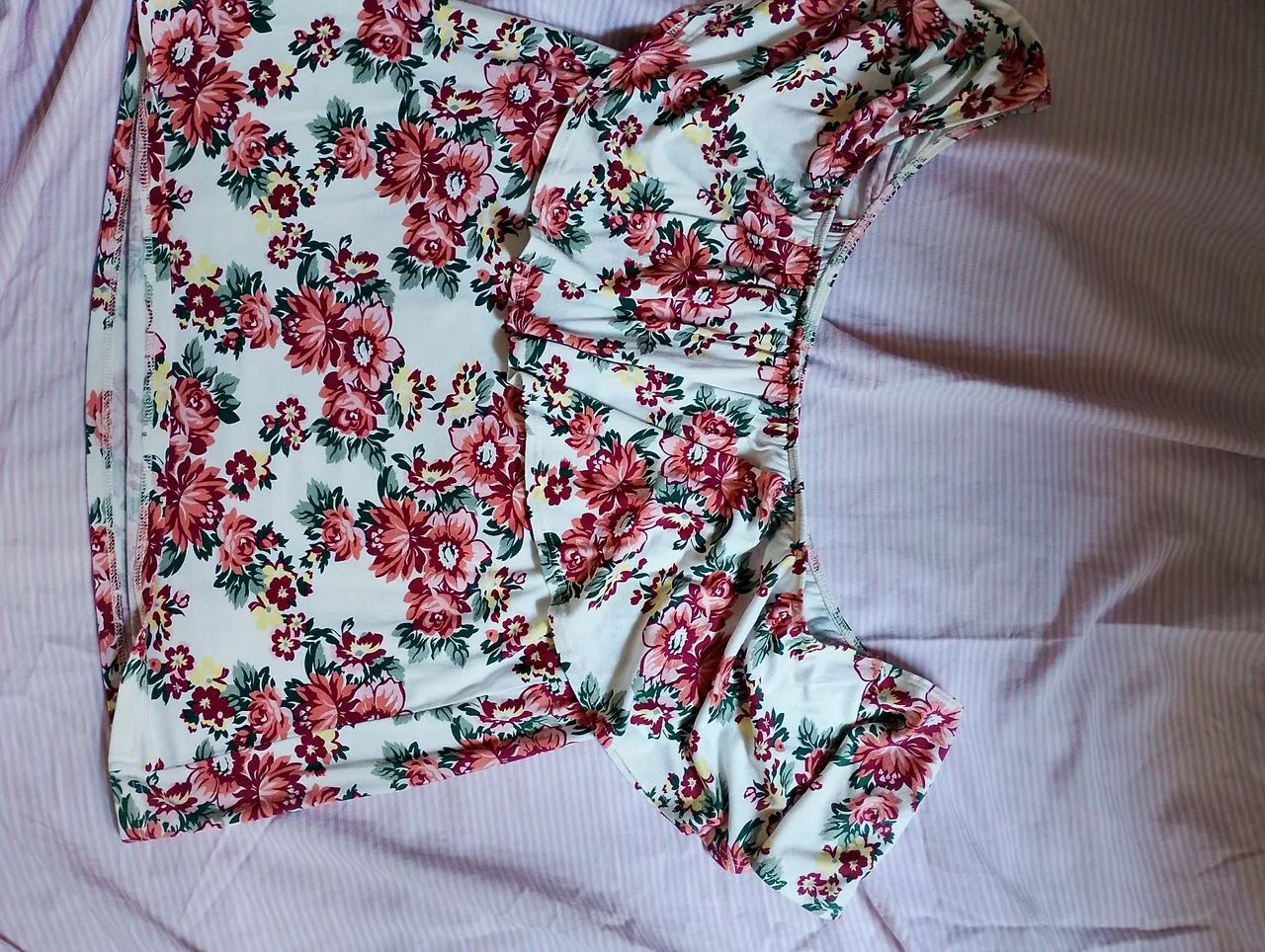 Blusinha floral tamanho P marca marisa  - Foto 3