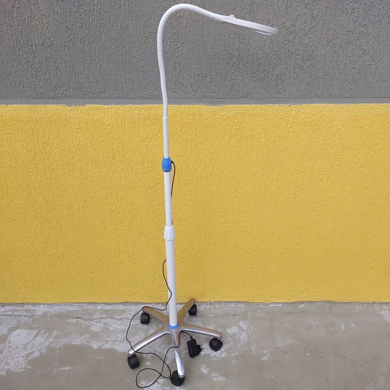 Lupa com pedestal  - Foto 3