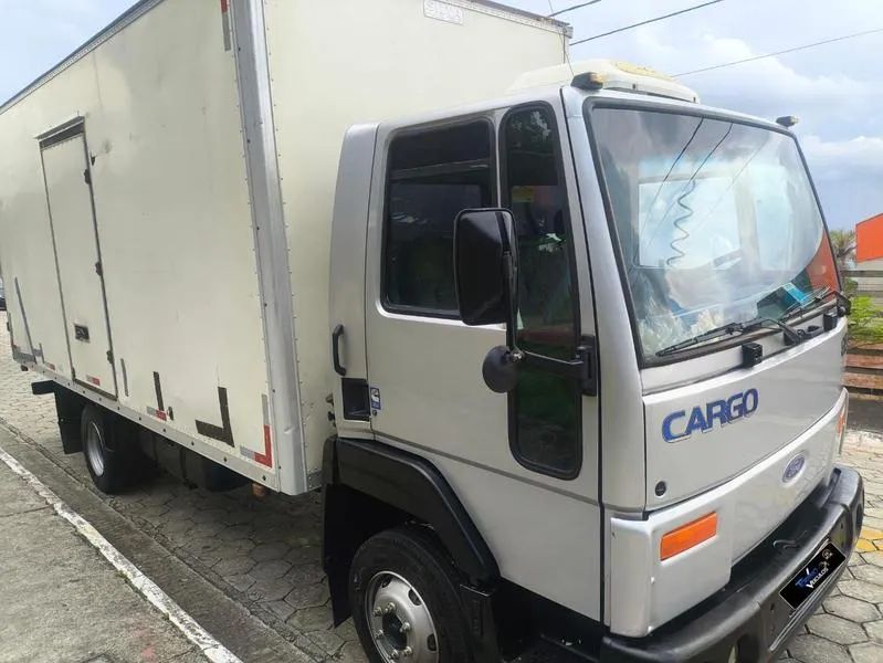 FORD CARGO 815E 4X2 2P 2005