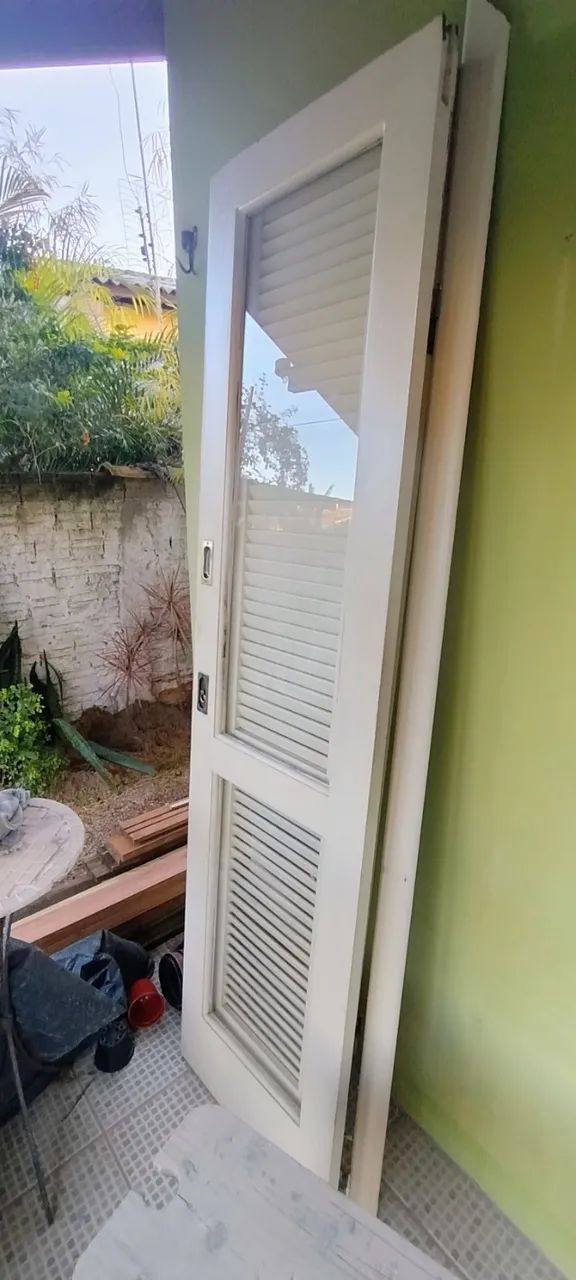 1 porta completa de madeira nobre - Foto 4