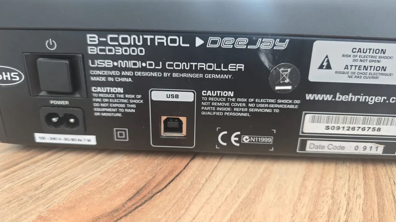 Mesa DJ Behringer bcd3000 - Foto 3
