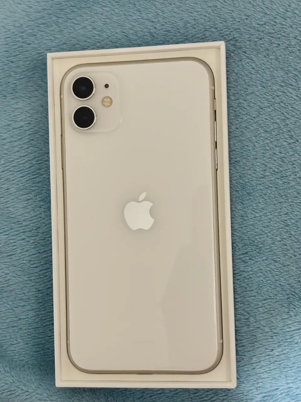 iPhone 11 64 GB Branco