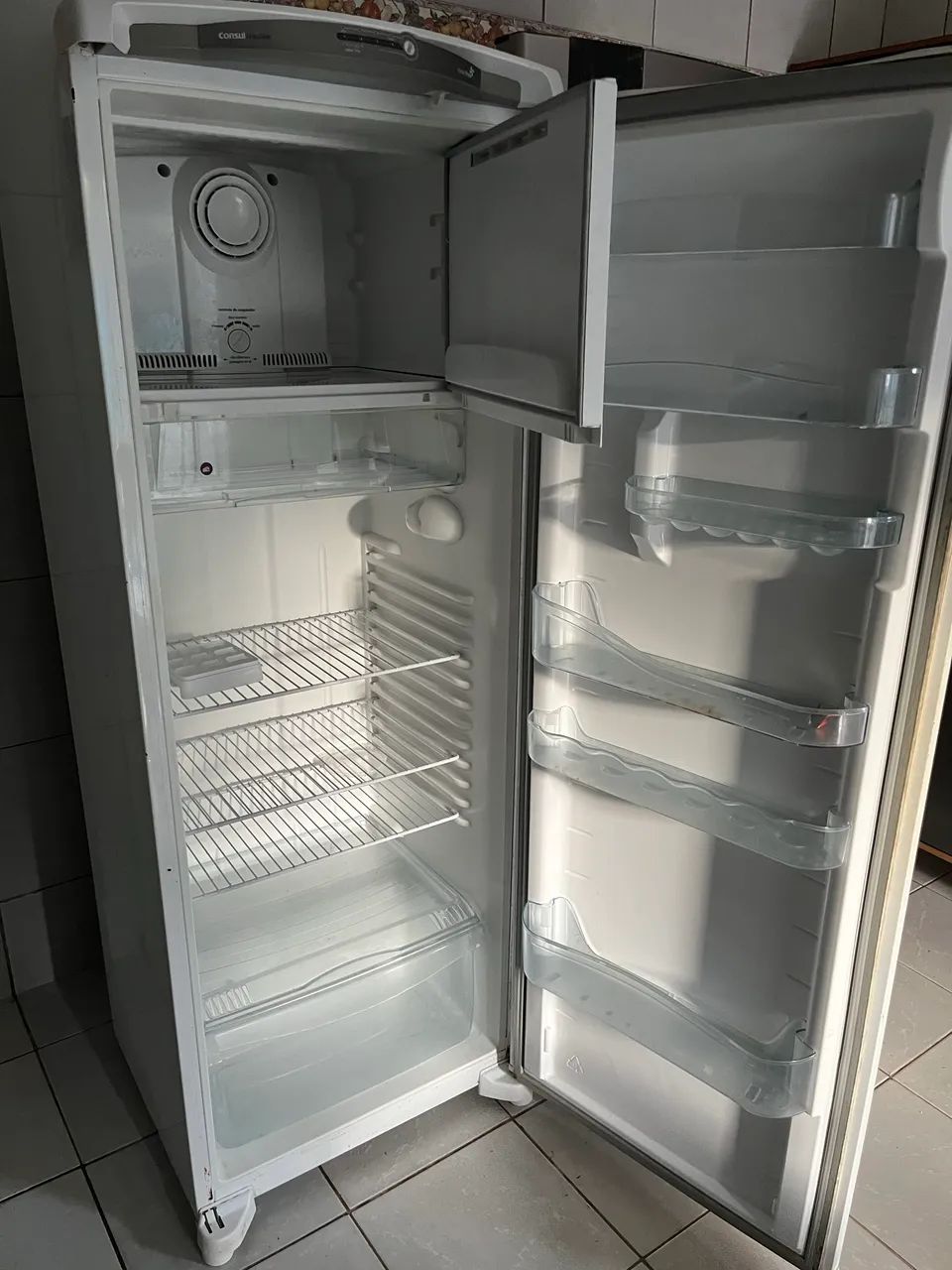 Combo sofá + geladeira 