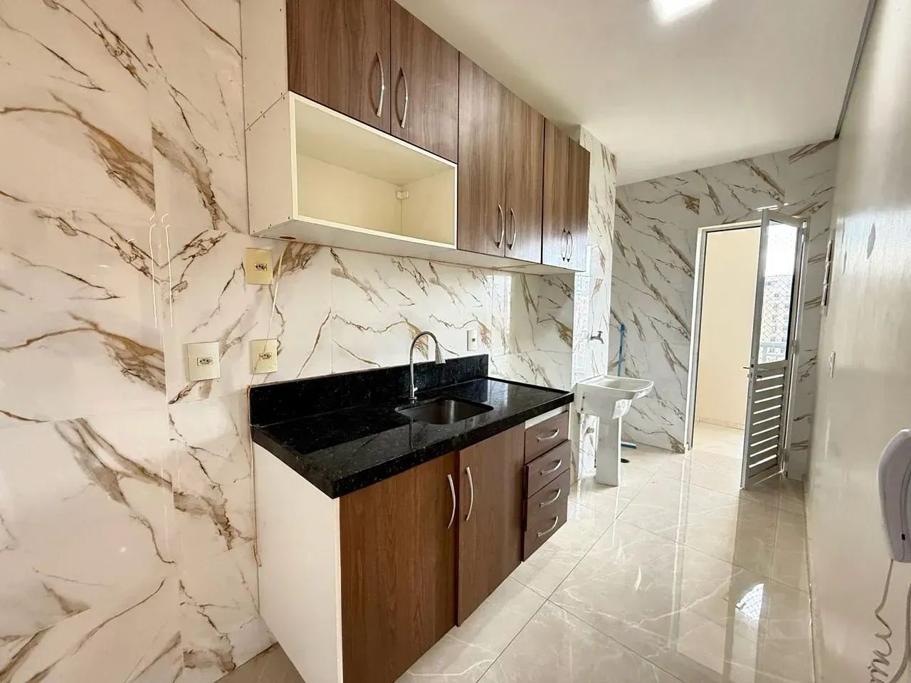 Apartamento para Alugar de 3x4, sendo 1 suite, no Edifício Jardim de Valencia, Parque Verd - Foto 3