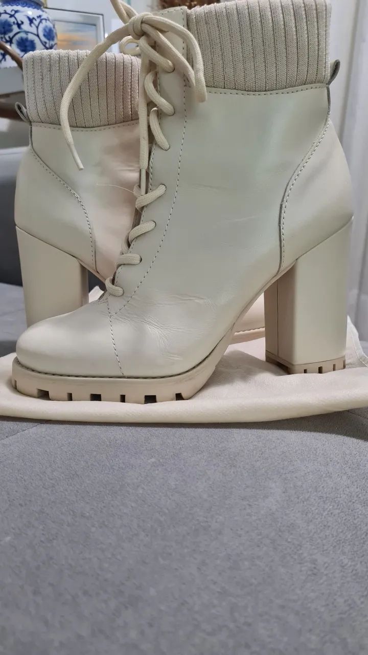 Bota Arezzo Couro Off White  - Foto 2
