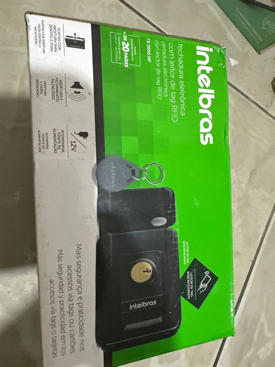 Fechadura eletrônica com leitor de tag RFID Intelbras