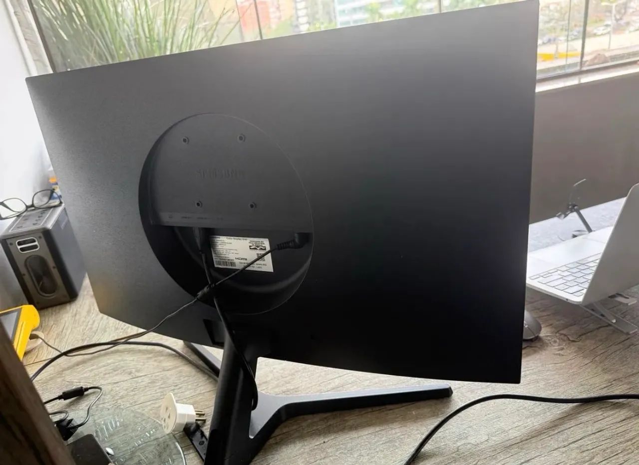 Monitor Samsung 28 polegadas 4K UHD 60Hz - Foto 3