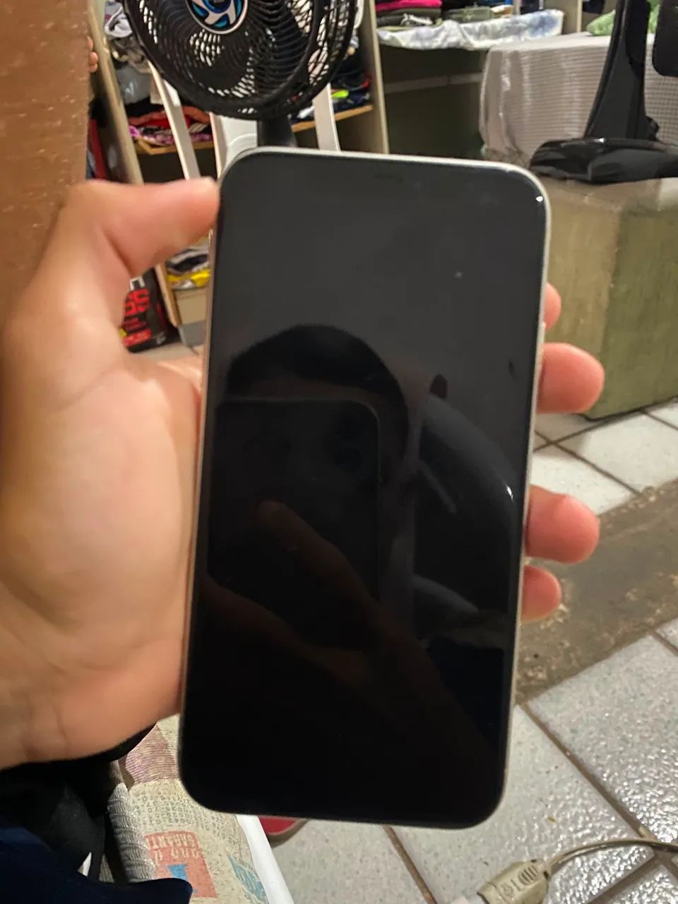 iPhone 11- 64gb BRANCO - Foto 2