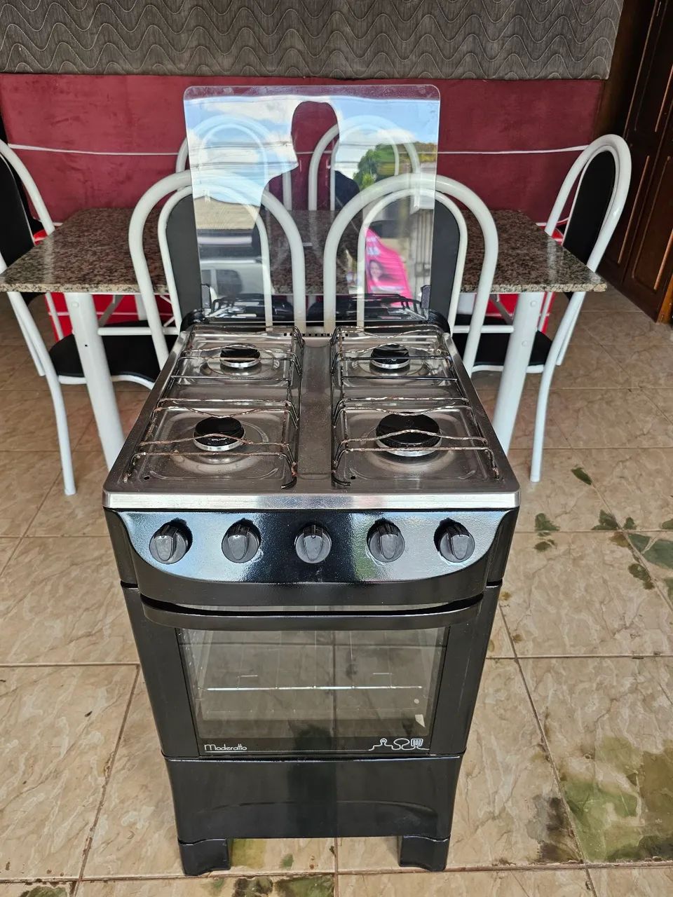 Fogão funcionando perfeitamente reformado 