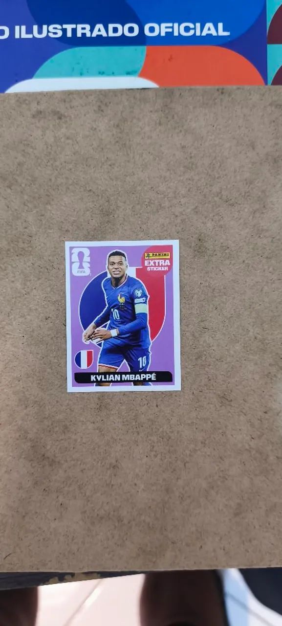 FIGURINHA LEGEND "EXTRA STICKER" KYLIAN MBAPPÉ 