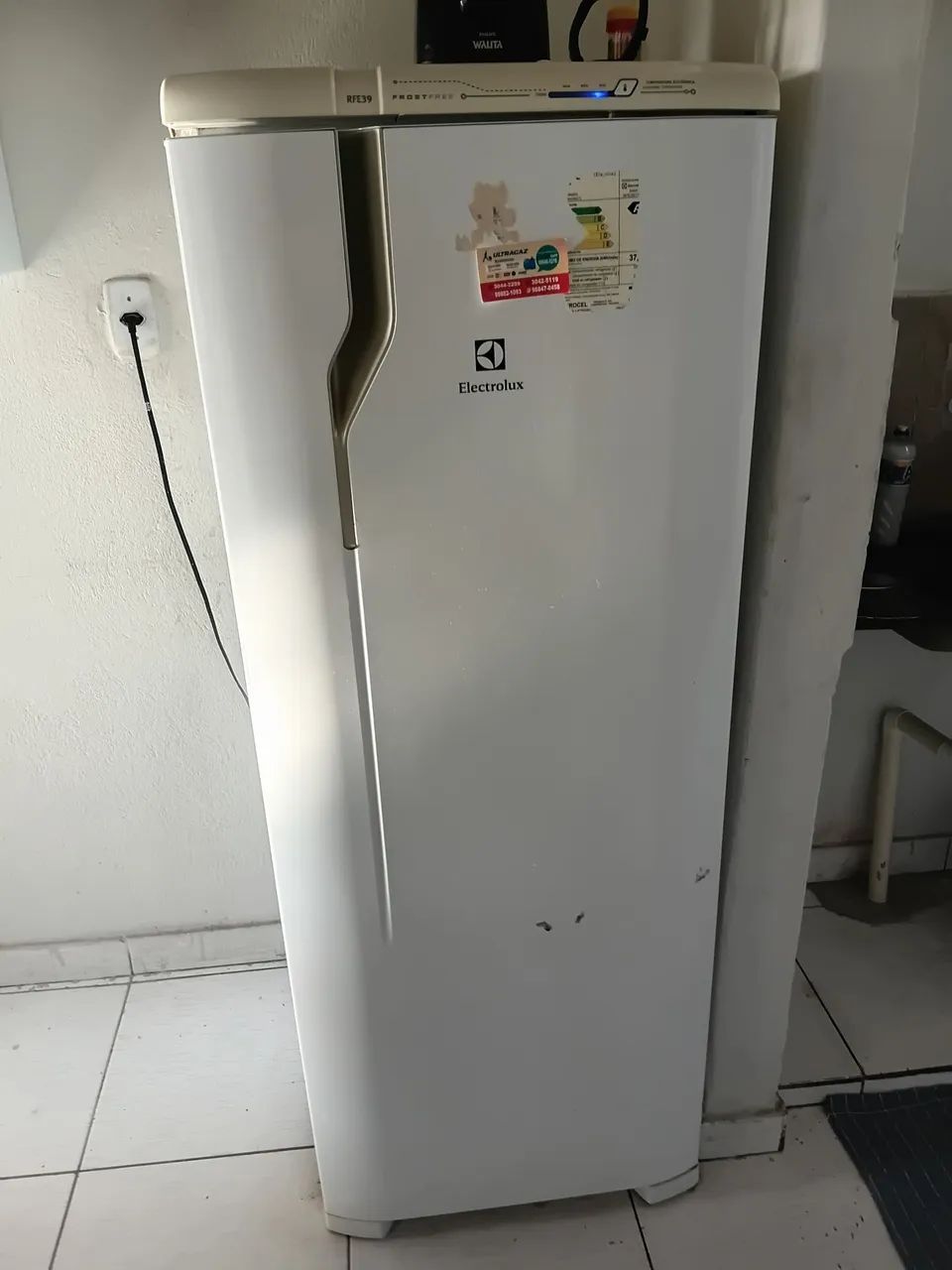 Vendo Geladeira Eletrolux 